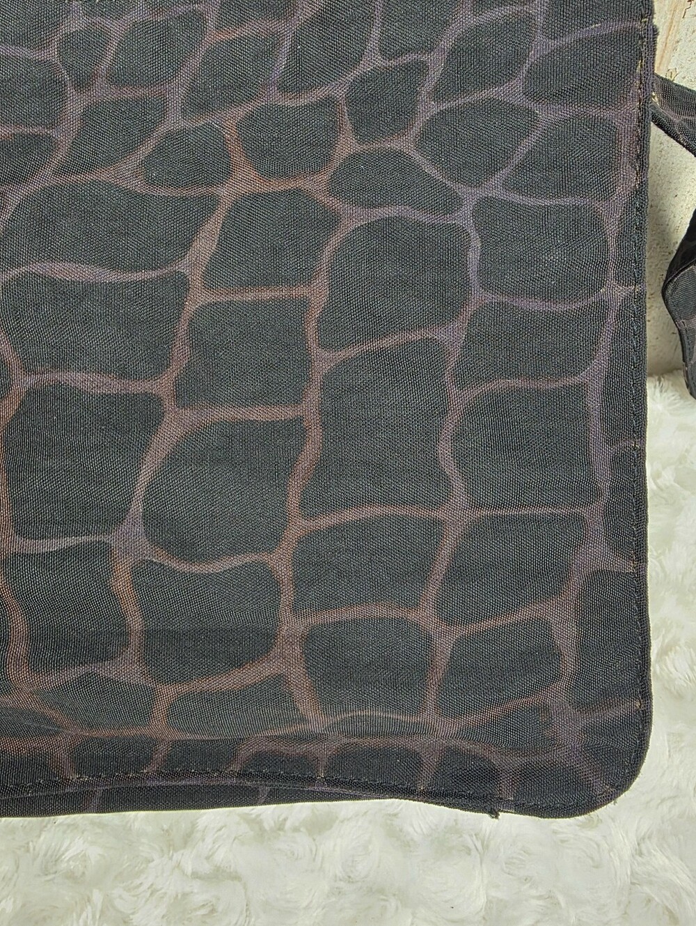 Baggallini Everywhere Slim Black Patterned Crossbody Bag - Picture 6 of 12